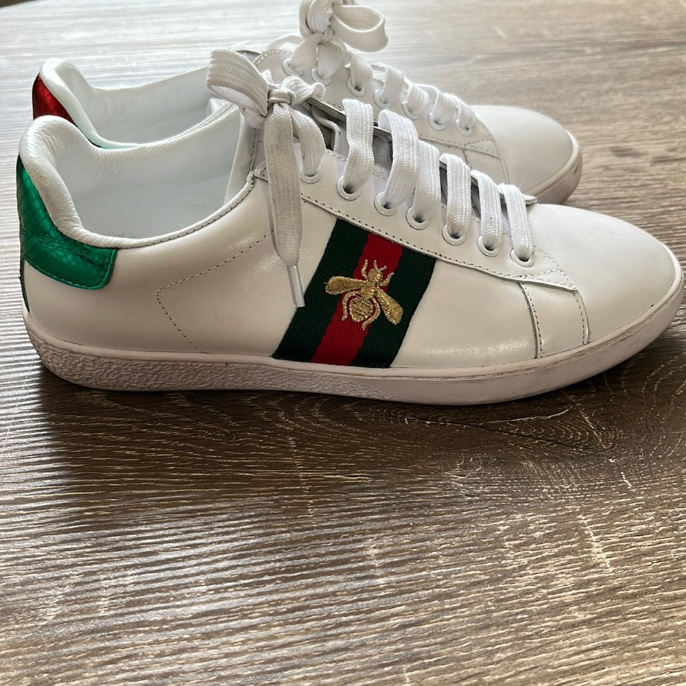Used Gucci Ace bee shoes. Size 38